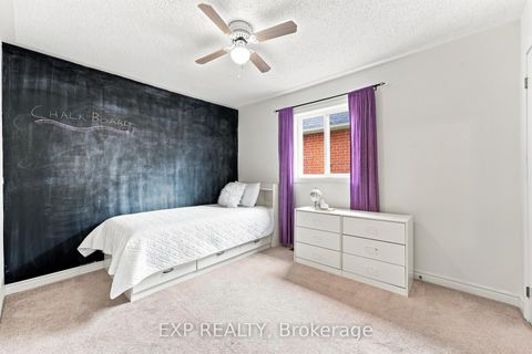 Photo 21 at 70 Thornlodge Drive, Keswick South, Georgina