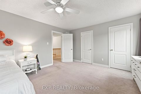 Photo 24 at 70 Thornlodge Drive, Keswick South, Georgina