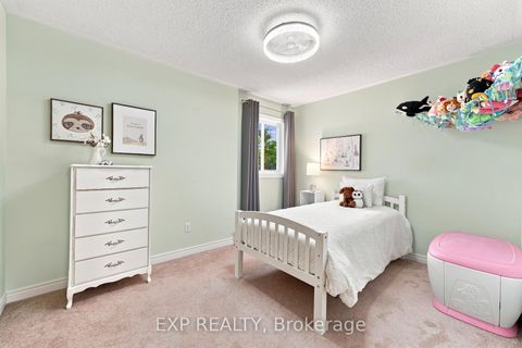 Photo 25 at 70 Thornlodge Drive, Keswick South, Georgina