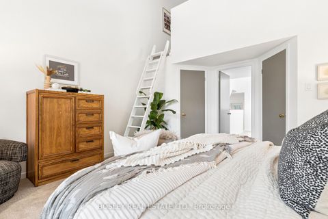 Photo 18 at 37 Hillsview Avenue, High Park North, Toronto