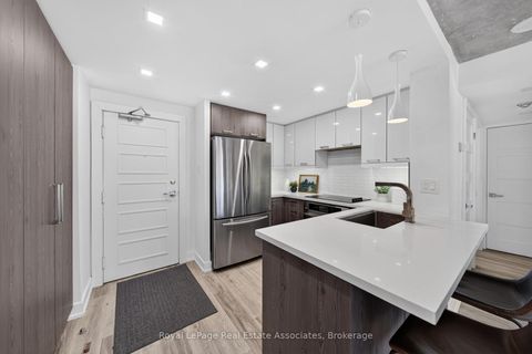 Photo 7 at 1603 - 705 King Street W, Niagara, Toronto