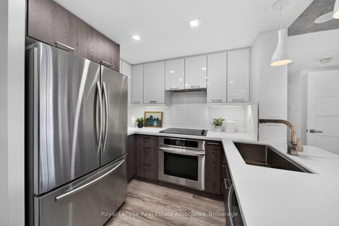Photo 9 at 1603 - 705 King Street W, Niagara, Toronto