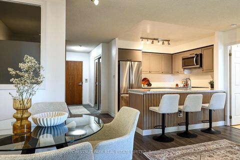Photo 4 at 615 - 23 Lorraine Drive, Willowdale West, Toronto