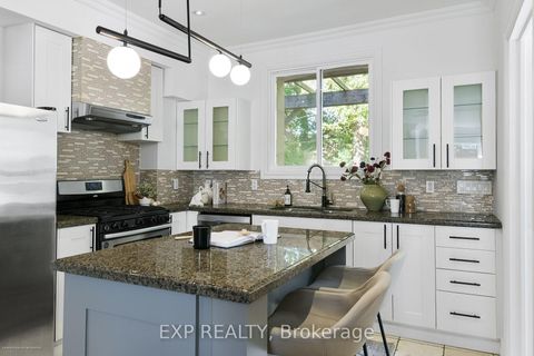 Photo 10 at 6 Louise Avenue, Cedarvale, Toronto