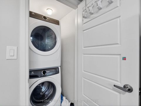 Photo 36 at 19 Stanley Greene Boulevard, CFB, Toronto