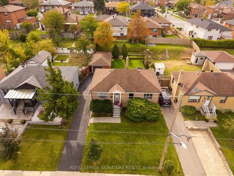 Photo 1 at 81 Nash Drive, CFB, Toronto