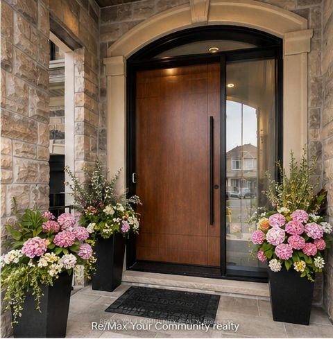 Photo 1 at 120 Hatton Garden Road, Vellore Village, Vaughan
