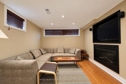 Photo 33 at 11 Erie Street, Maple Leaf, Toronto