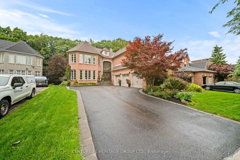 Photo 4 at 48 Carlyle Crescent, Aurora Highlands, Aurora
