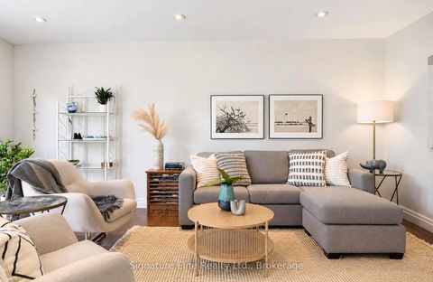 Photo 1 at 256 Catalina Drive, Guildwood, Toronto
