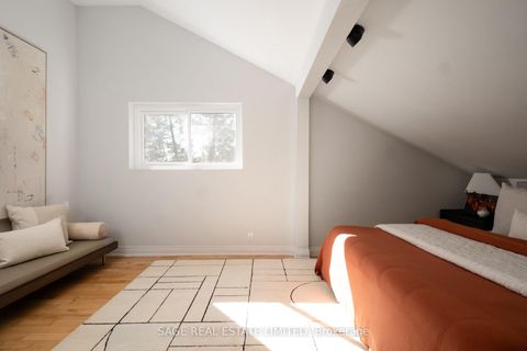 Photo 9 at 35 Chapman Avenue, Parkview, Toronto