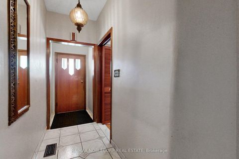 Photo 6 at 36 Earlscourt Avenue, Davenport, Toronto