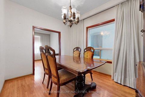 Photo 12 at 36 Earlscourt Avenue, Davenport, Toronto