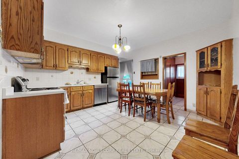 Photo 13 at 36 Earlscourt Avenue, Davenport, Toronto