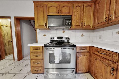 Photo 14 at 36 Earlscourt Avenue, Davenport, Toronto