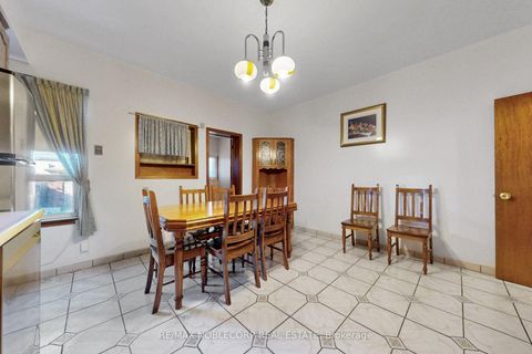Photo 16 at 36 Earlscourt Avenue, Davenport, Toronto