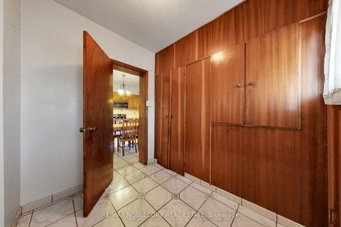 Photo 21 at 36 Earlscourt Avenue, Davenport, Toronto