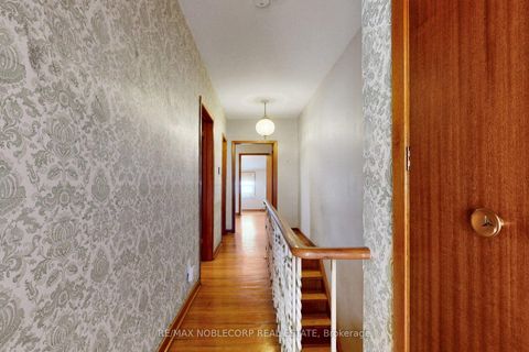 Photo 23 at 36 Earlscourt Avenue, Davenport, Toronto