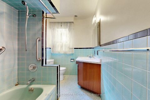 Photo 27 at 36 Earlscourt Avenue, Davenport, Toronto