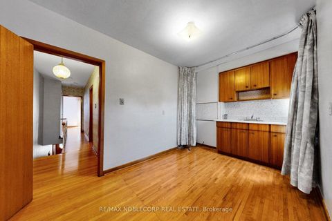 Photo 30 at 36 Earlscourt Avenue, Davenport, Toronto