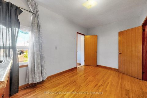 Photo 31 at 36 Earlscourt Avenue, Davenport, Toronto