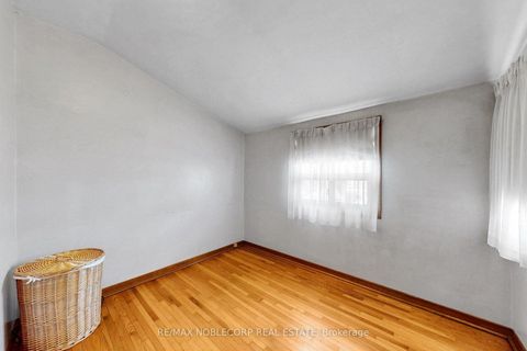 Photo 32 at 36 Earlscourt Avenue, Davenport, Toronto