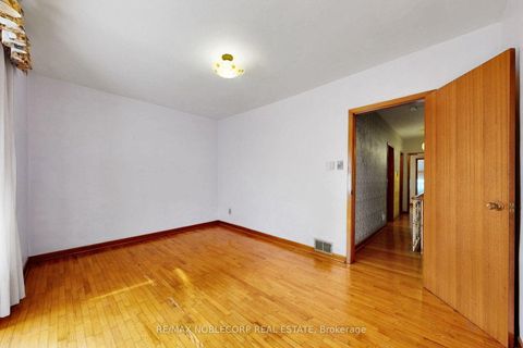 Photo 36 at 36 Earlscourt Avenue, Davenport, Toronto
