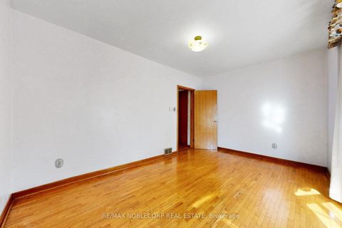 Photo 37 at 36 Earlscourt Avenue, Davenport, Toronto
