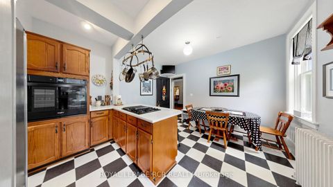Photo 15 at 16 Blake Street, North Shore, Barrie