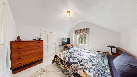 Photo 33 at 16 Blake Street, North Shore, Barrie