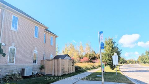 Photo 1 at 365 Old Colony Road, Oak Ridges Lake Wilcox, Richmond Hill