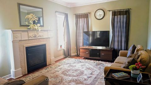 Photo 10 at 365 Old Colony Road, Oak Ridges Lake Wilcox, Richmond Hill