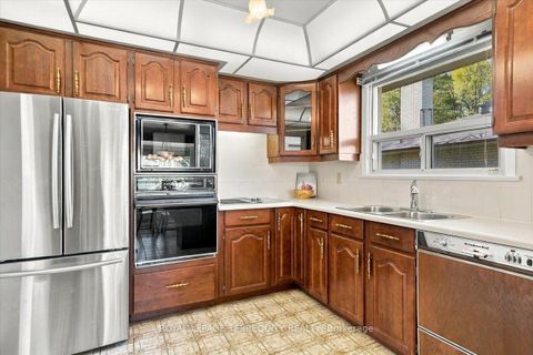 Photo 13 at 169 Grandravine Drive, York University Heights, Toronto