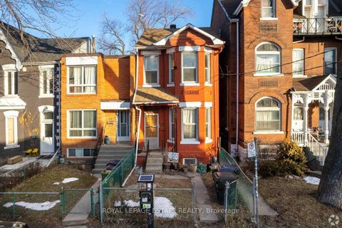 Photo 0 at 114 Baldwin Street, Chinatown, Toronto