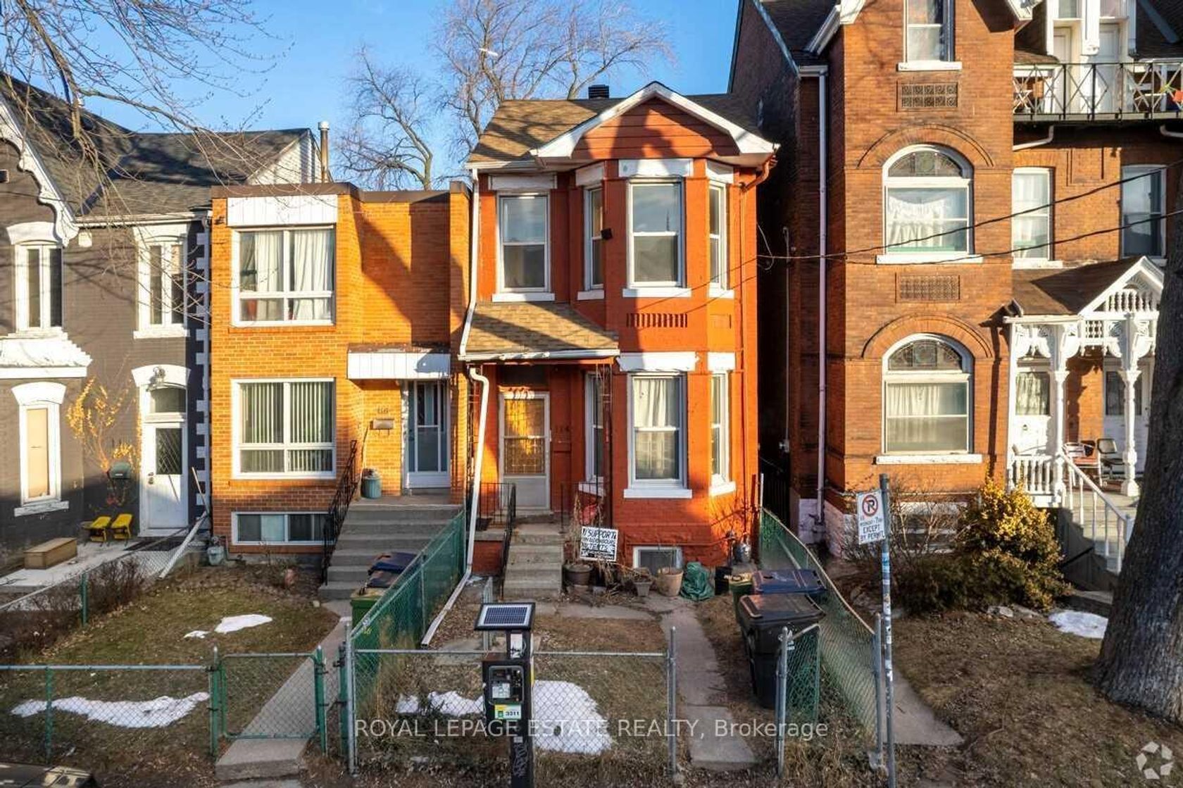 114 Baldwin Street, Chinatown, Toronto 