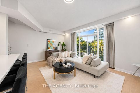 Photo 3 at 667 - 38 Stadium Road, Niagara, Toronto