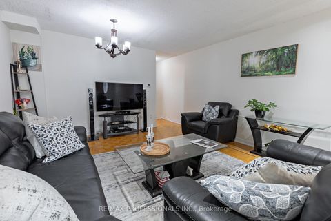 Photo 2 at 7 Mulock Avenue, Junction Area, Toronto