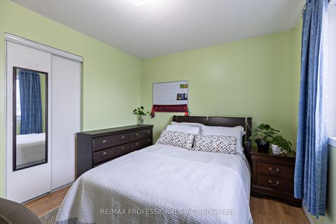 Photo 17 at 7 Mulock Avenue, Junction Area, Toronto