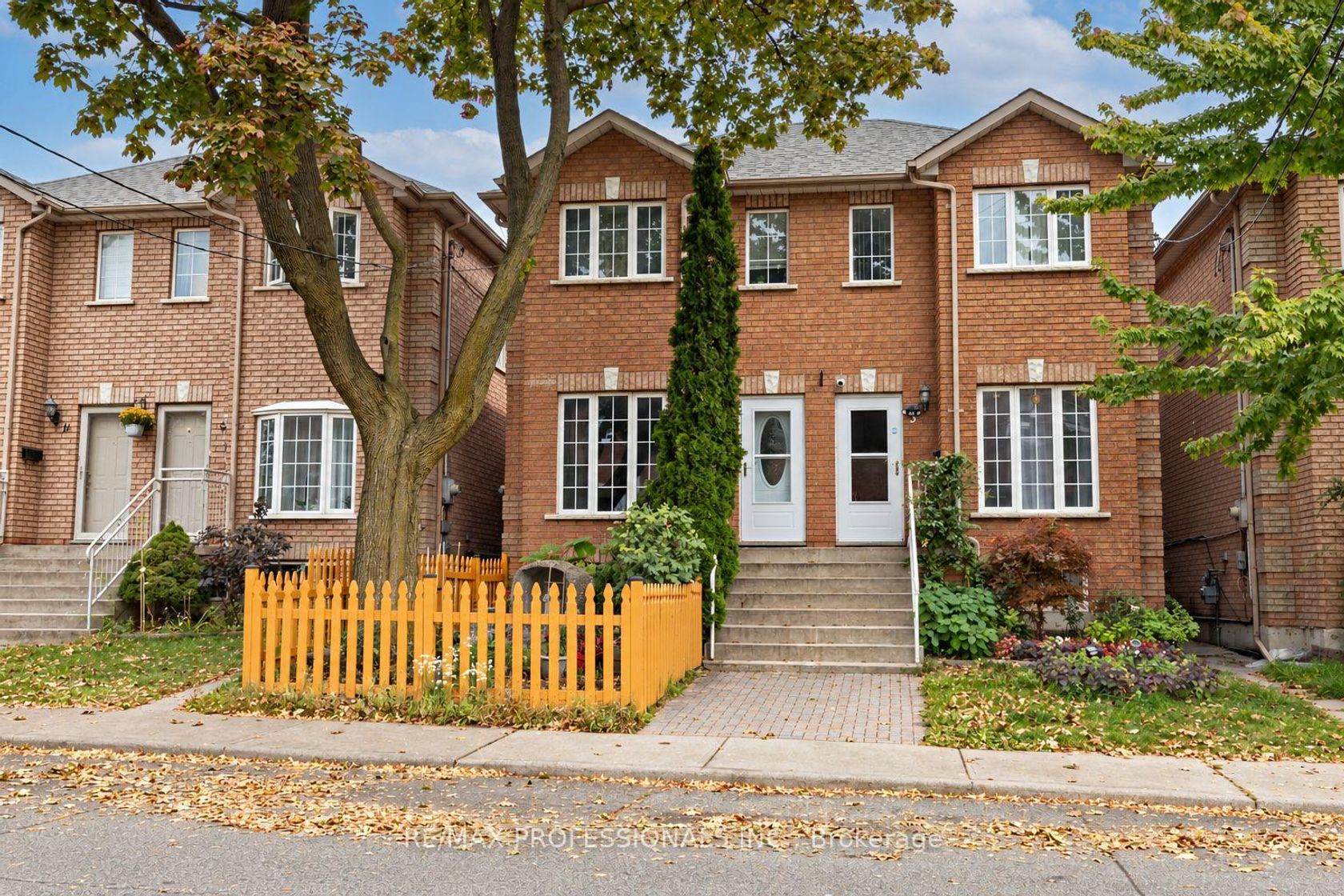 7 Mulock Avenue, Junction Area, Toronto 