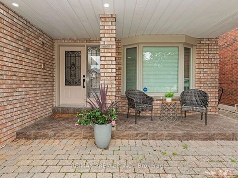 Photo 2 at 38 Spring Town Road, East Woodbridge, Vaughan