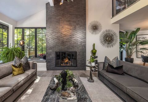 Photo 3 at 94 Roxborough Drive, Moore Park, Toronto