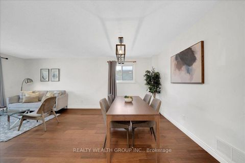 Photo 12 at 11 BRISTOW Court, Allandale Heights, Barrie