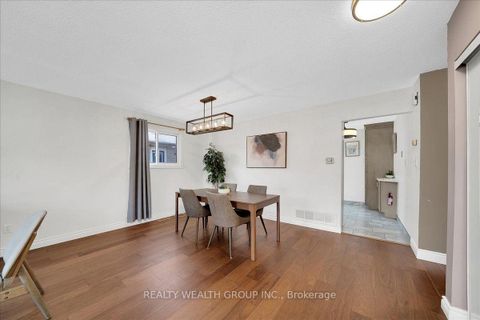 Photo 13 at 11 BRISTOW Court, Allandale Heights, Barrie