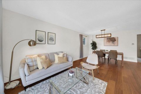 Photo 16 at 11 BRISTOW Court, Allandale Heights, Barrie