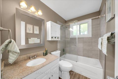 Photo 31 at 11 BRISTOW Court, Allandale Heights, Barrie