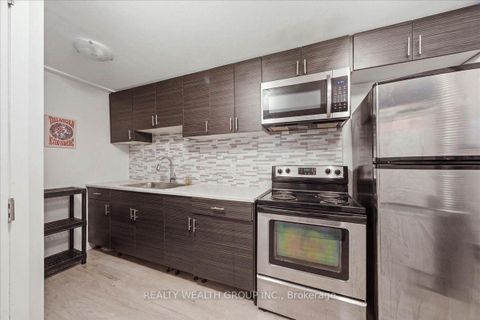 Photo 33 at 11 BRISTOW Court, Allandale Heights, Barrie