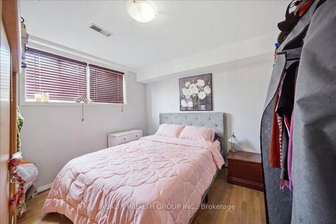 Photo 37 at 11 BRISTOW Court, Allandale Heights, Barrie