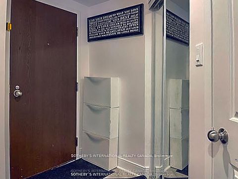 Photo 3 at 1715 - 711 Bay Street, Bay Street Corridor, Toronto