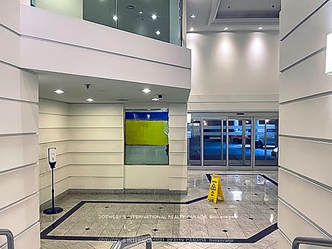 Photo 18 at 1715 - 711 Bay Street, Bay Street Corridor, Toronto