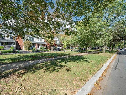 Photo 4 at 122 Forman Avenue, Mount Pleasant East, Toronto